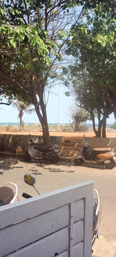 Villa Betty Beach Front Pondicherry Exterior foto