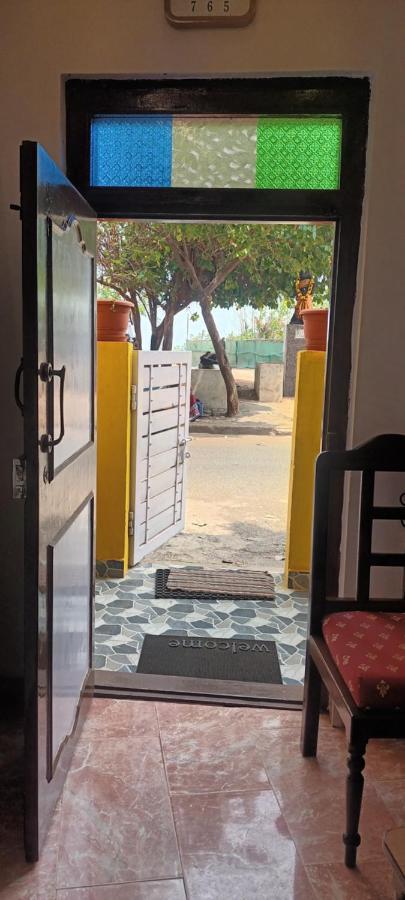 Villa Betty Beach Front Pondicherry Exterior foto